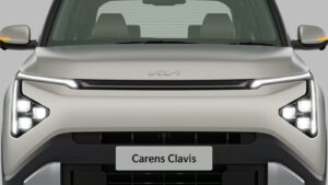 Carens Clavis front view