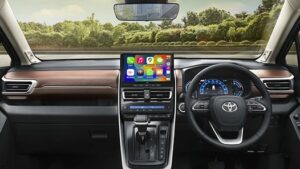 Toyota Innova Hycross dashboard