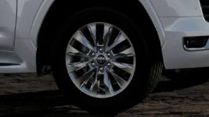 Toyota Land Cruiser alloy wheel