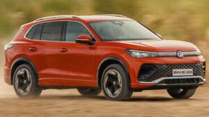 Volkswagen Tiguan R-Line side view