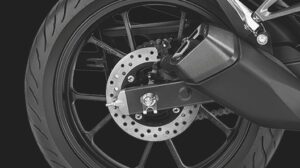 honda cb300f Safety-Wide-Tubeless-Tyres