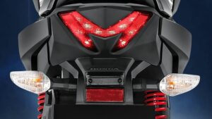 honda sp125 Rear view