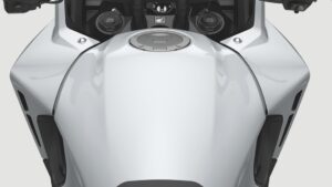 Honda NX500-Massive-Fuel-Tank